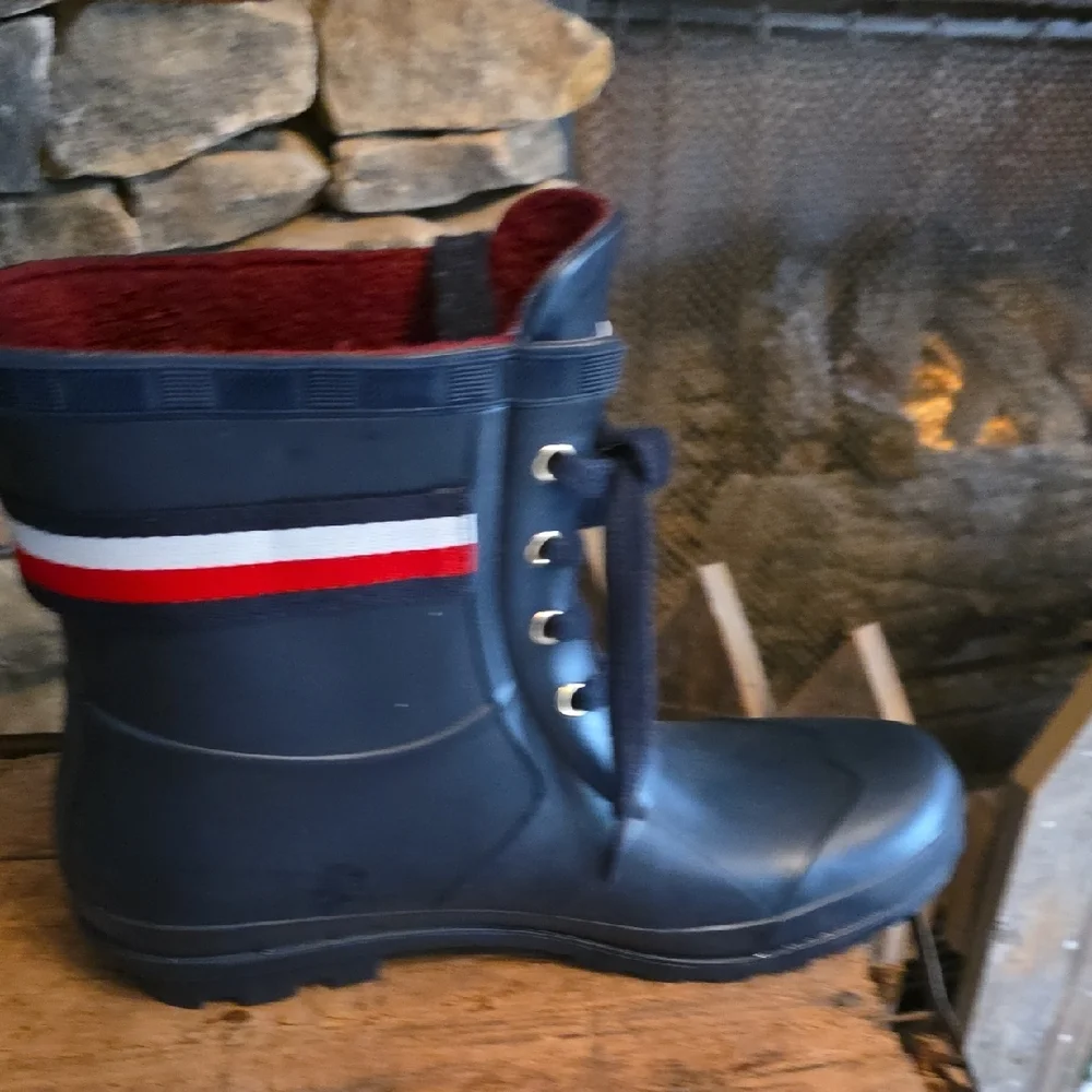 Tommy Hilfiger Black Combat Style Rain Boots with Red Interior